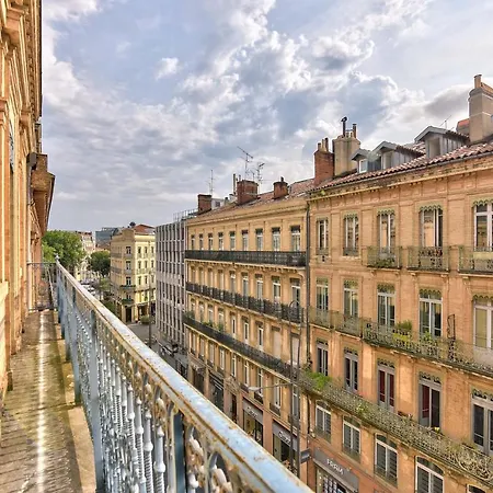 아파트 Cosy Of 30m ² With Balcony
