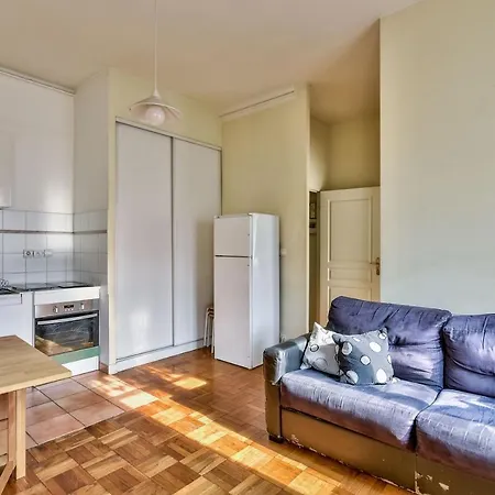 Cosy Of 30m ² With Balcony