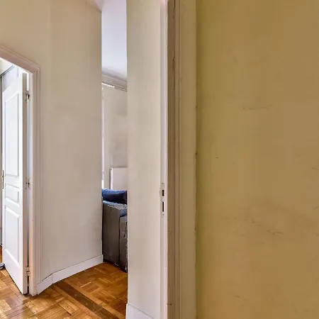 Cosy Of 30m ² With Balcony شقة