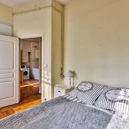 Cosy Of 30m ² With Balcony شقة *